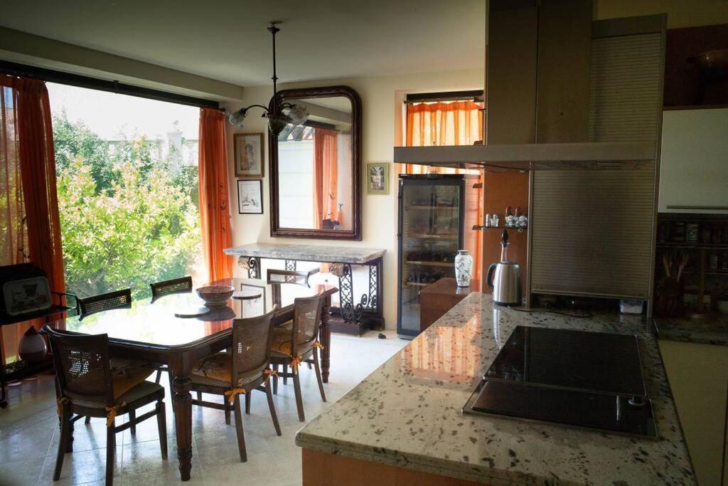 Beachside Villa In Puerto Marina, 베날마데나코스타 외부 사진