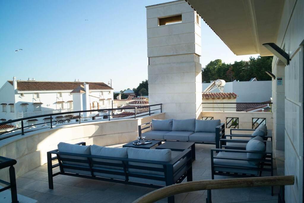 Beachside Villa In Puerto Marina, 베날마데나코스타 외부 사진