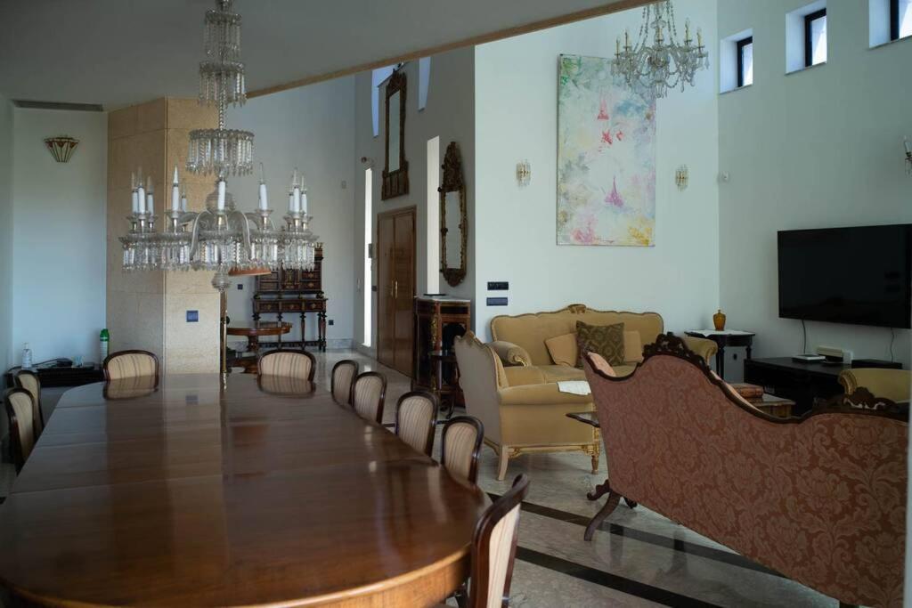 Beachside Villa In Puerto Marina, 베날마데나코스타 외부 사진