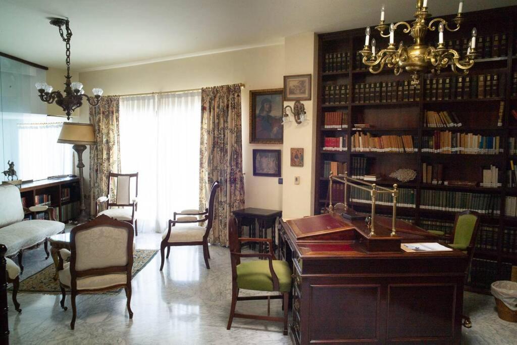 Beachside Villa In Puerto Marina, 베날마데나코스타 외부 사진