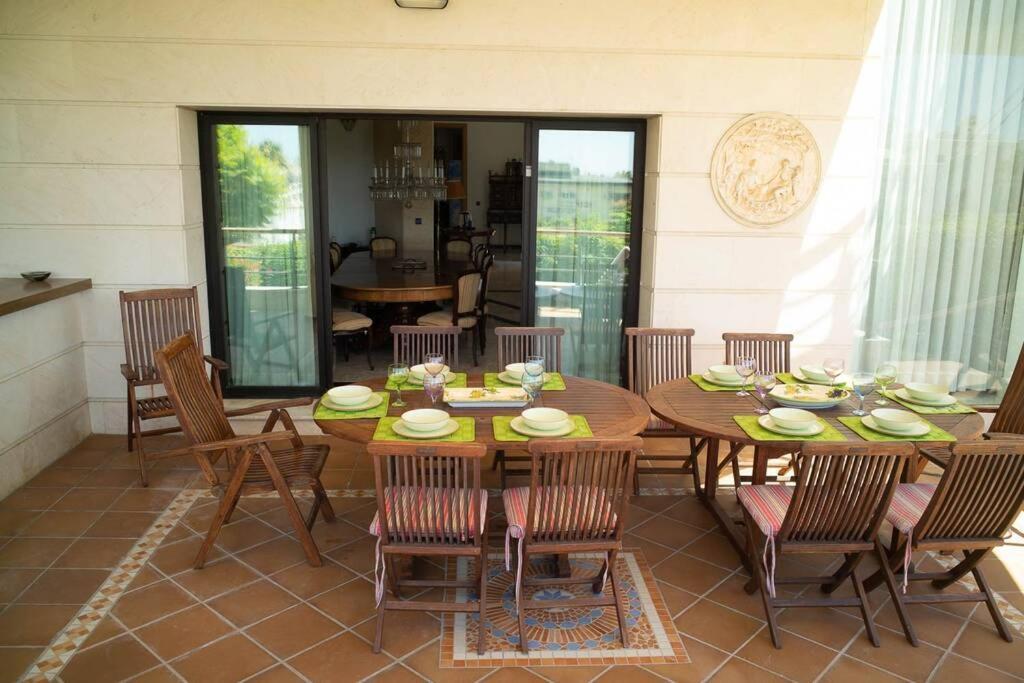 Beachside Villa In Puerto Marina, 베날마데나코스타 외부 사진
