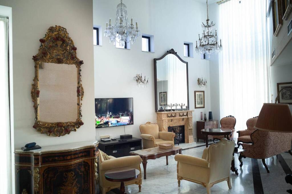 Beachside Villa In Puerto Marina, 베날마데나코스타 외부 사진